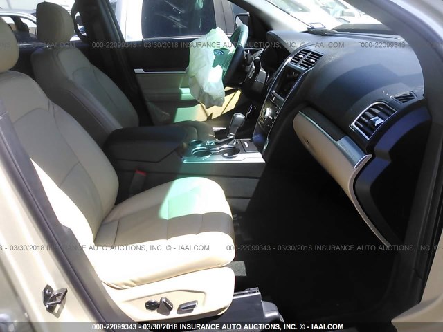 1FM5K7FH6HGA80702 - 2017 FORD EXPLORER LIMITED 米色 照片 5