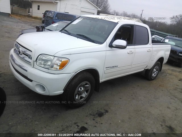 5TBET34126S509362 - 2006 TOYOTA TUNDRA DOUBLE CAB SR5 WHITE photo 2