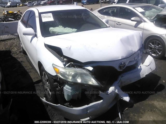 4T4BF3EK8BR089879 - 2011 TOYOTA CAMRY SE/LE/XLE Белый фото 1