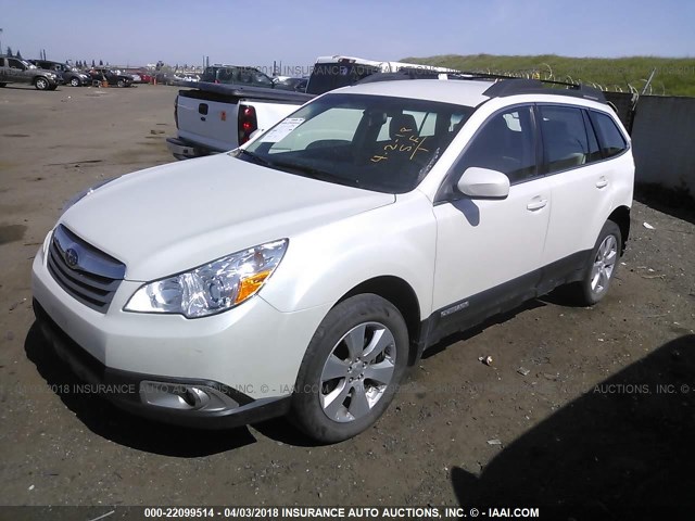 4S4BRCAC4C3236142 - 2012 SUBARU OUTBACK 2.5I WHITE photo 2