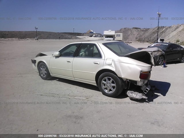 1G6KY54962U229708 - 2002 CADILLAC SEVILLE STS WHITE photo 3