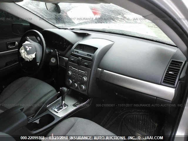 4A32B2FF2AE010377 - 2010 MITSUBISHI GALANT FE SILVER photo 5