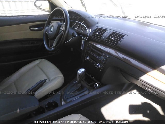 WBAUP73548VF09889 - 2008 BMW 128 I WHITE photo 5