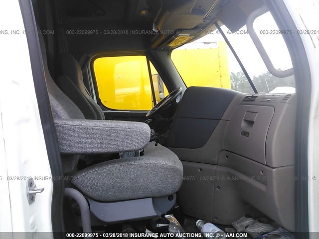 1FUJGLDR8CSBD7214 - 2012 FREIGHTLINER CASCADIA 125  Unknown photo 5