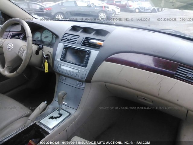 4T1CA30P04U004293 - 2004 TOYOTA CAMRY SOLARA SE/SLE შავი ფოტო 5