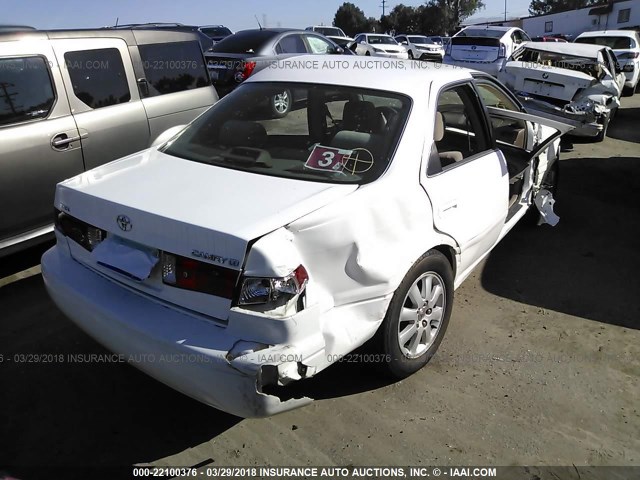 JT2BG22K910562956 - 2001 TOYOTA CAMRY CE/LE/XLE WHITE photo 4