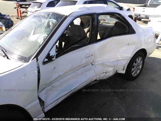 JT2BG22K910562956 - 2001 TOYOTA CAMRY CE/LE/XLE 白色 照片 6