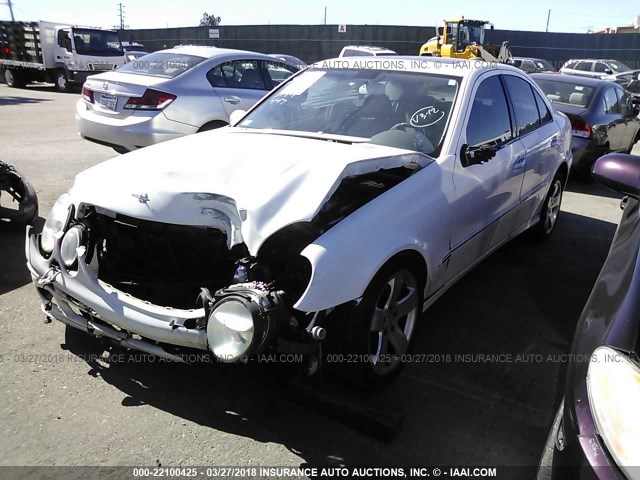 WDBUF70J53A114770 - 2003 MERCEDES-BENZ E 500 WHITE photo 2