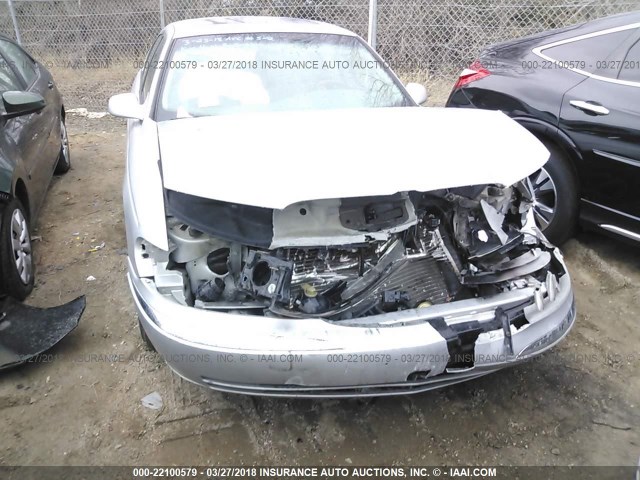 1LNHM97V81Y604035 - 2001 LINCOLN CONTINENTAL  Gümüş fotoğraf 6