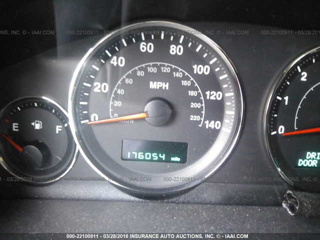 1J8HG48P47C573265 - 2007 JEEP COMMANDER SILVER photo 7