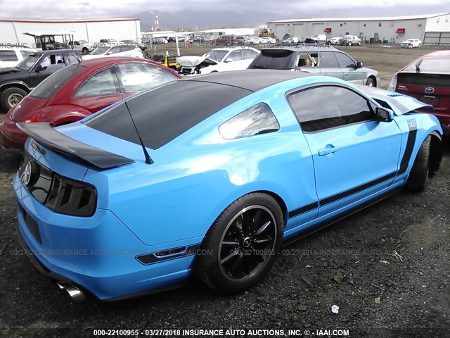 1ZVBP8CU3D5261694 - 2013 FORD MUSTANG BOSS 302 BLUE photo 4