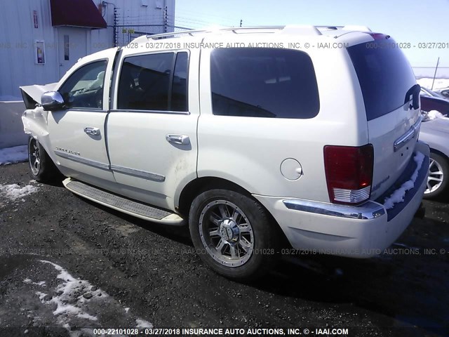 1A8HW58218F132531 - 2008 CHRYSLER ASPEN LIMITED WHITE photo 3