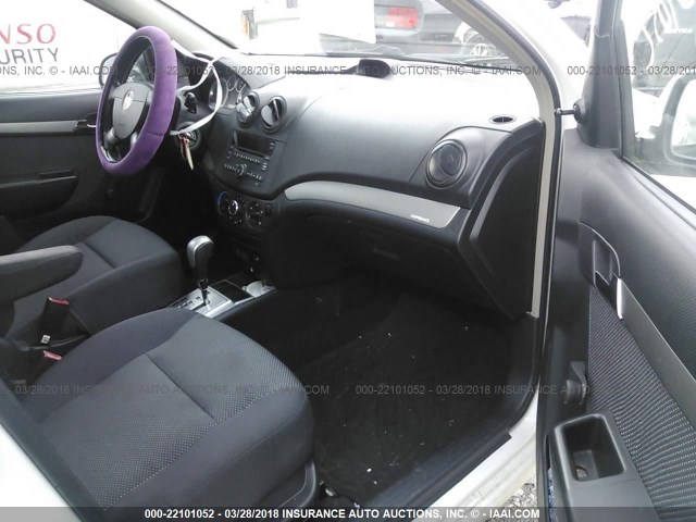 KL1TD56E99B660905 - 2009 CHEVROLET AVEO LS/LT 白色 照片 5