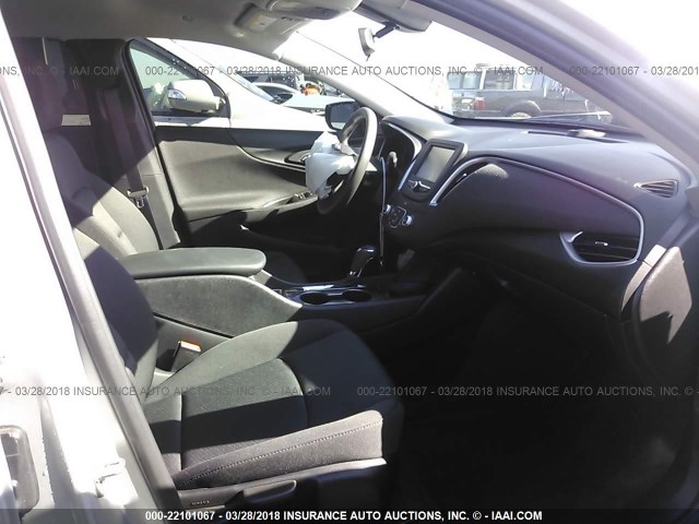 1G1ZB5ST0JF171683 - 2018 CHEVROLET MALIBU LS SILVER photo 5