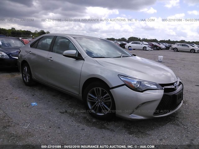 4T1BF1FK6GU611946 - 2016 TOYOTA CAMRY LE/XLE/SE/XSE BEIGE photo 1
