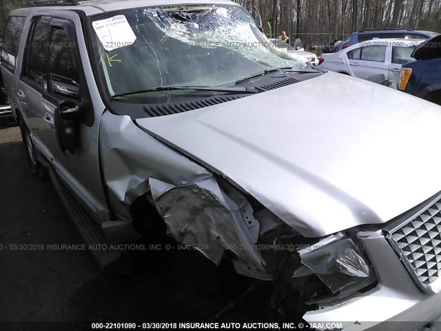 1FMPU16W74LA79509 - 2004 FORD EXPEDITION XLT ნაცრისფერი ფოტო 6