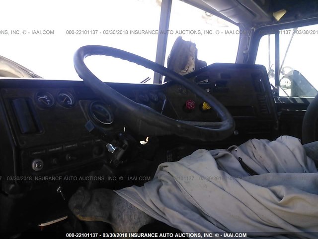 1FUYDXYB4VP775480 - 1997 FREIGHTLINER FLD FLD120 WHITE photo 5