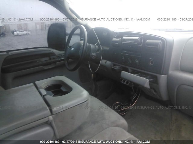 1FTSW21565EC20122 - 2005 FORD F250 SUPER DUTY WHITE photo 5