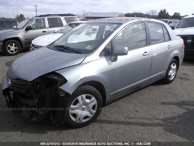 3N1BC1AP5BL481079 - 2011 NISSAN VERSA S/SL SILVER photo 2