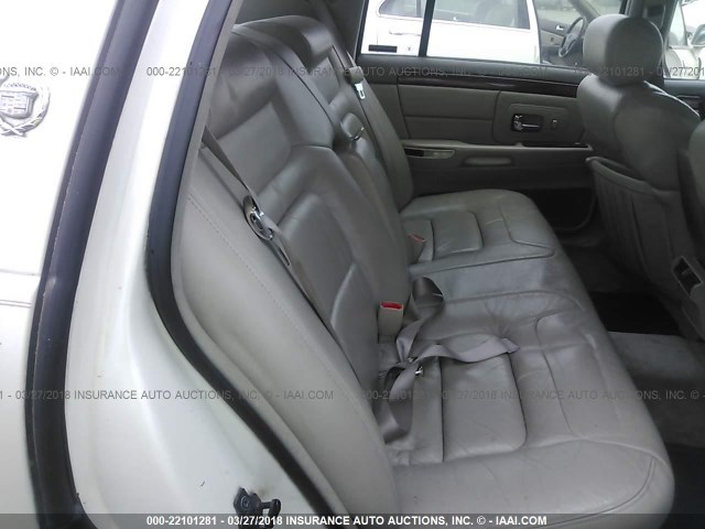 1G6KD54Y2XU789008 - 1999 CADILLAC DEVILLE WHITE photo 8