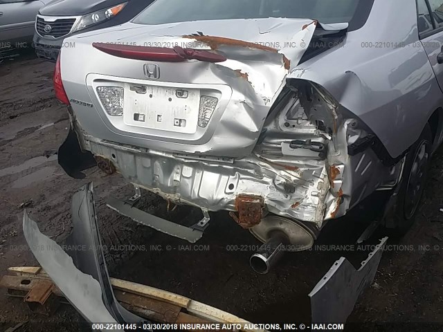 1HGCM56197A136809 - 2007 HONDA ACCORD VALUE SILVER photo 6