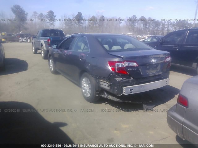 4T1BF1FKXEU333792 - 2014 TOYOTA CAMRY L/SE/LE/XLE 灰色 照片 3