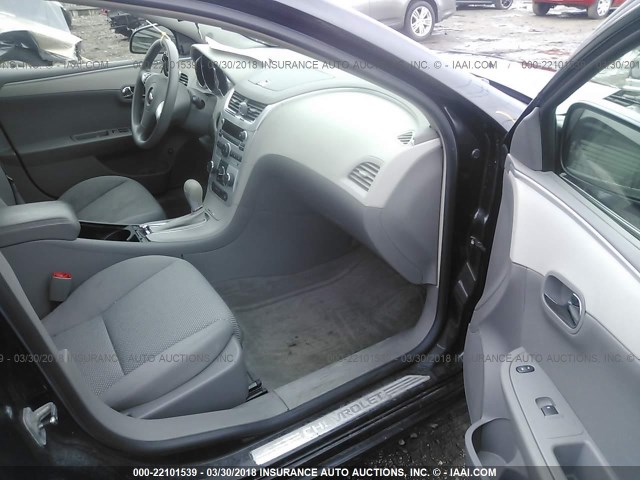 1G1ZG57B19F233783 - 2009 CHEVROLET MALIBU LS Qara foto 5