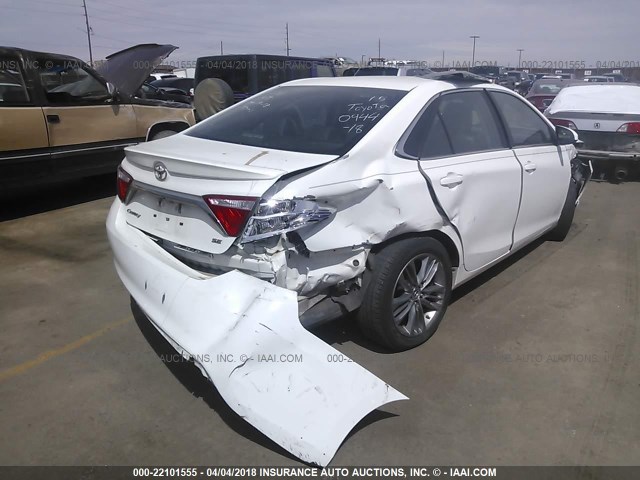 4T1BF1FK2FU970693 - 2015 TOYOTA CAMRY LE/XLE/SE/XSE WHITE photo 4