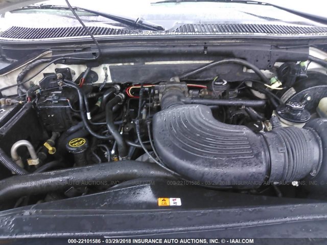 1FMRU15L32LA00754 - 2002 FORD EXPEDITION XLT 白色 照片 10