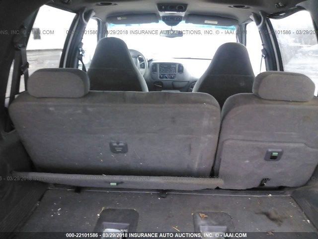 1FMRU15L32LA00754 - 2002 FORD EXPEDITION XLT WHITE photo 8