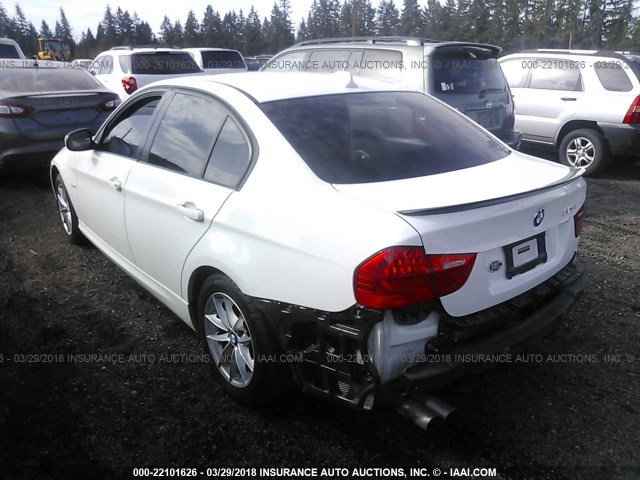 WBAPH5C52AA440290 - 2010 BMW 328 I SULEV WHITE photo 3