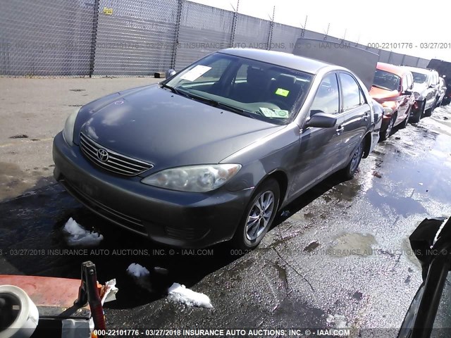 4T1BF32KX6U628443 - 2006 TOYOTA CAMRY LE/XLE/SE Сұр фото 2