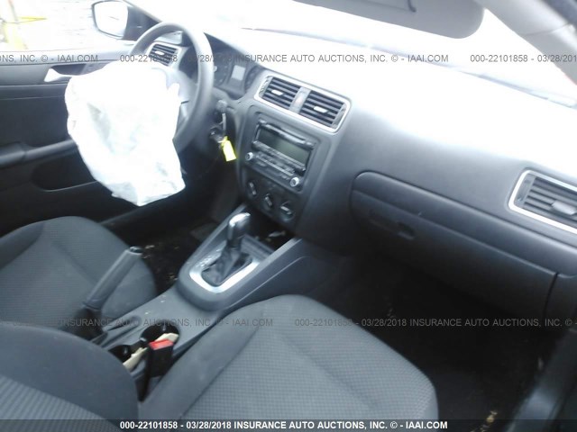 3VW2K7AJ7DM223719 - 2013 VOLKSWAGEN JETTA S 红色 照片 5