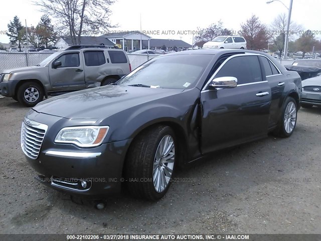 2C3CCAET0DH573113 - 2013 CHRYSLER 300C GRAY photo 2