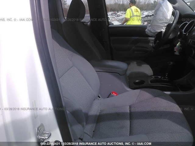 5TETU62N09Z635617 - 2009 TOYOTA TACOMA PRERUNNER ACCESS CAB WHITE photo 8