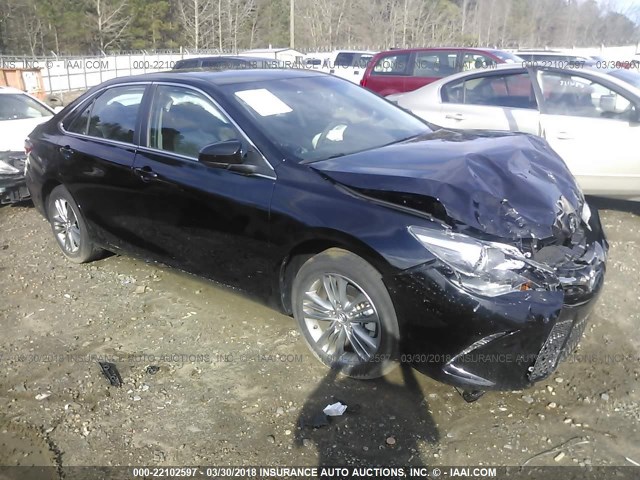 4T1BF1FK0HU451631 - 2017 TOYOTA CAMRY LE/XLE/SE/XSE BLACK photo 1