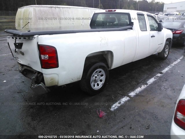 1GCRCPE06BZ133375 - 2011 CHEVROLET SILVERADO C1500 WHITE photo 4