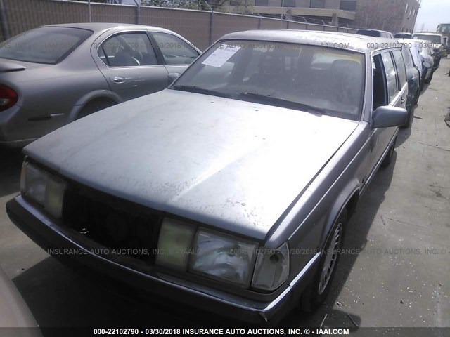 YV1GA8753K0028917 - 1989 VOLVO 760 SILVER photo 2