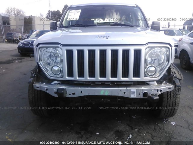 1J8GN28KX8W182065 - 2008 JEEP LIBERTY SPORT 银色 照片 6