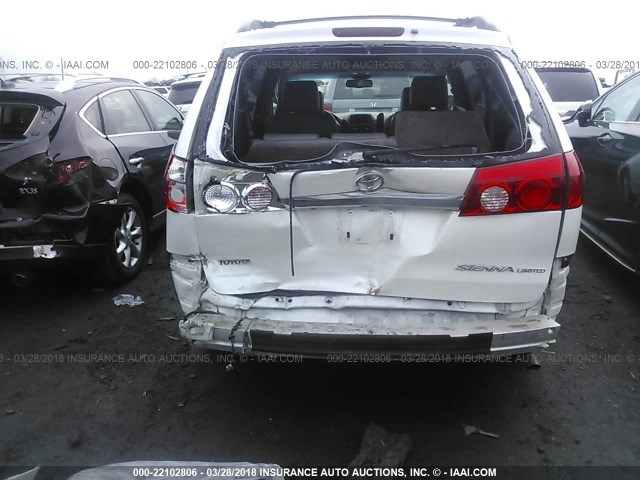 5TDZK22C18S123562 - 2008 TOYOTA SIENNA XLE/XLE LIMITED WHITE photo 6