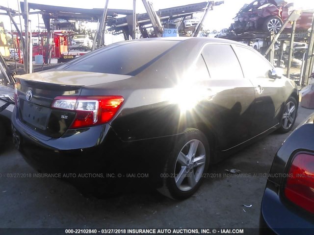 4T1BF1FK7CU025296 - 2012 TOYOTA CAMRY SE/LE/XLE 黑色 照片 4