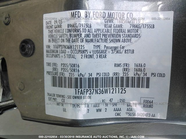 1FAFP37N36W121125 - 2006 FORD FOCUS ZX5 GRAY photo 9