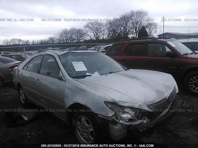 4T1BF32K93U546411 - 2003 TOYOTA CAMRY LE/XLE/SE ვერცხლისფერი ფოტო 1