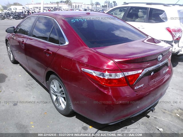 4T1BD1FK2FU152807 - 2015 TOYOTA CAMRY HYBRID/LE/XLE/SE RED photo 3