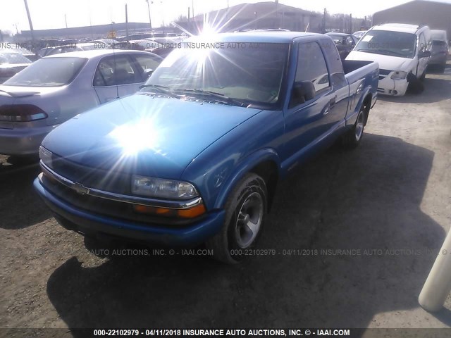 1GCCS1958Y8204585 - 2000 CHEVROLET S TRUCK S10 BLUE photo 2