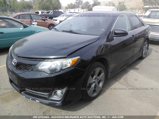 4T1BF1FK0CU166677 - 2012 TOYOTA CAMRY SE/LE/XLE BLACK photo 2