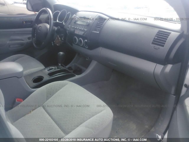 5TELU42N67Z446052 - 2007 TOYOTA TACOMA DOUBLE CAB ვერცხლისფერი ფოტო 5