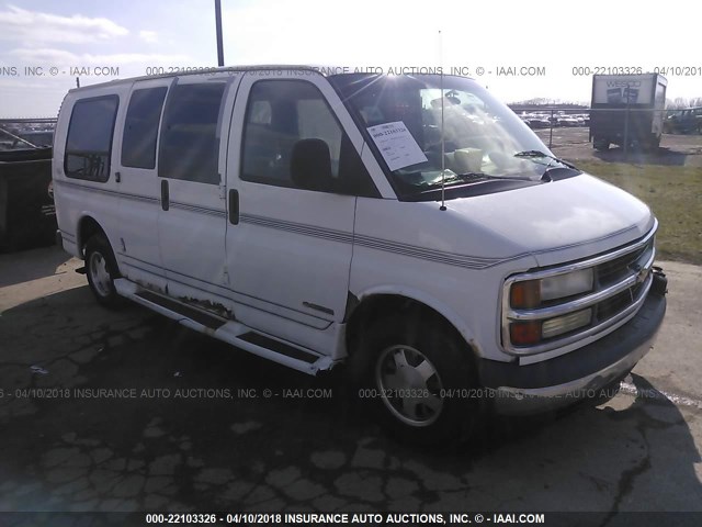 1GBFG15R0W1008819 - 1998 CHEVROLET EXPRESS G1500  WHITE photo 1