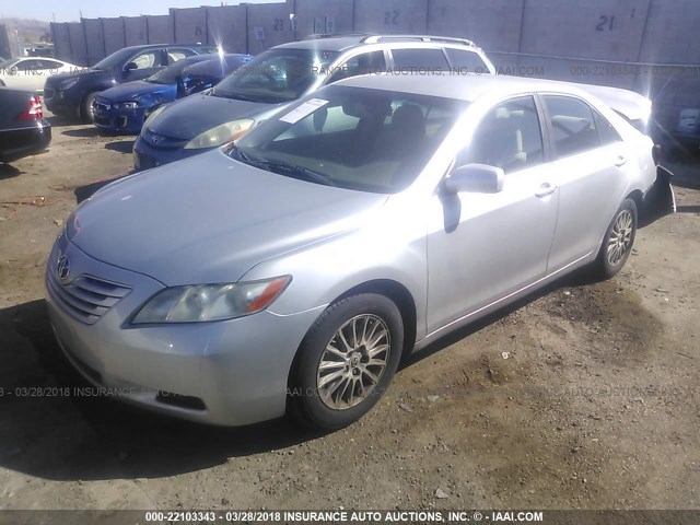 4T1BE46K27U022218 - 2007 TOYOTA CAMRY NEW GENERAT CE/LE/XLE/SE SILVER photo 2