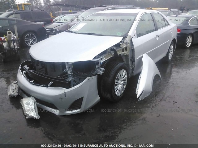 4T4BF1FK7DR294227 - 2013 TOYOTA CAMRY L/SE/LE/XLE Gümüş foto 2